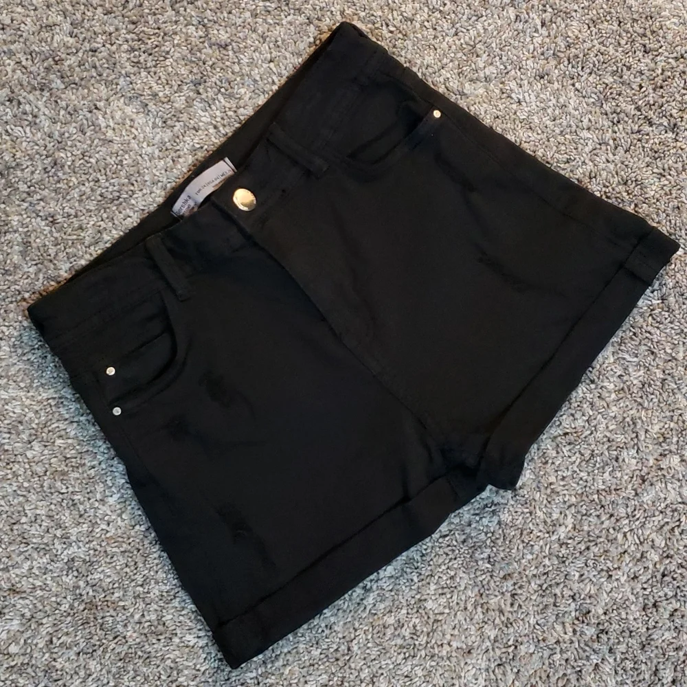 Bershka Short - Picture 3 of 6